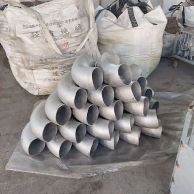 Codo de cobre y níquel de alta presión CuNi 70/30, soldadura a tope 90° LR ASME B16.9 para tuberías marinas